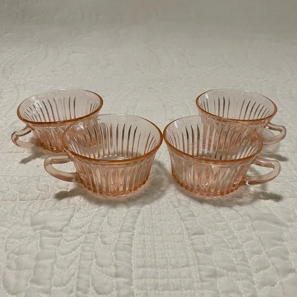Elegant Pink Depression Glass Teacup Set of 4.
Manufactured by Anchor Hocking. - Picture 1 of 8